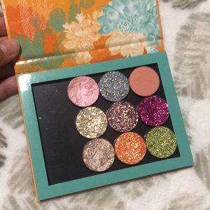 💜💚COLOURPOP MAGNETIC PALETTE WITH GLITTER💜💚